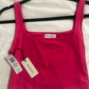NEW WITH TAGS hot pink babaton contour tank top 🩷
